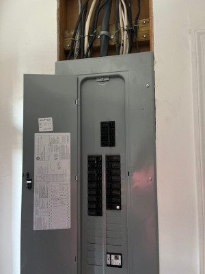 5 Signs You Need Electrical Panel Repairs 